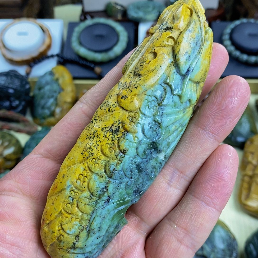 岫岩河磨玉（透闪石质玉）手把未镶嵌