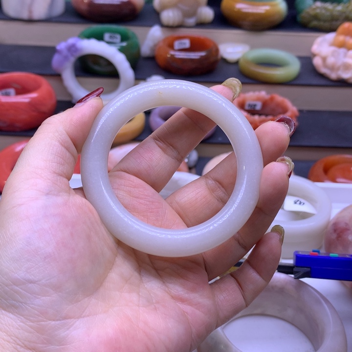 石英岩玉未镶嵌13468975444