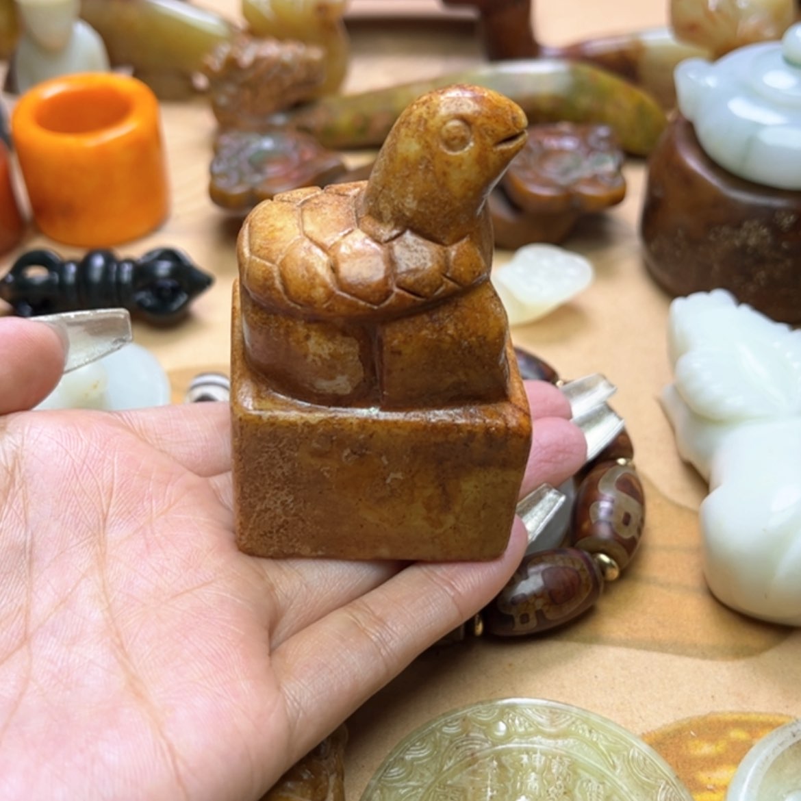 【闪购商品】蛇纹石玉颈饰未镶嵌