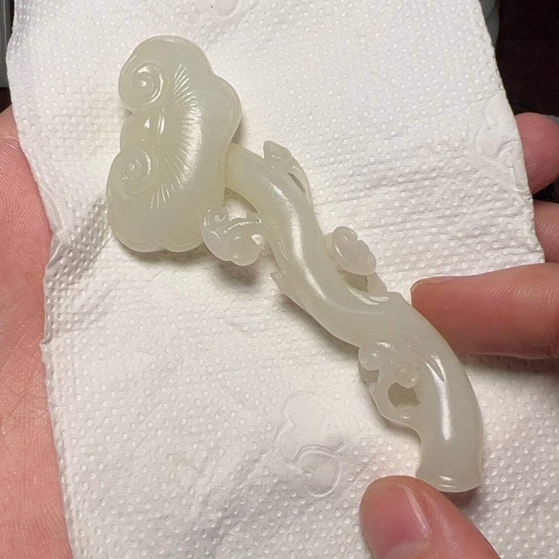 用***7和田玉未镶嵌挂件