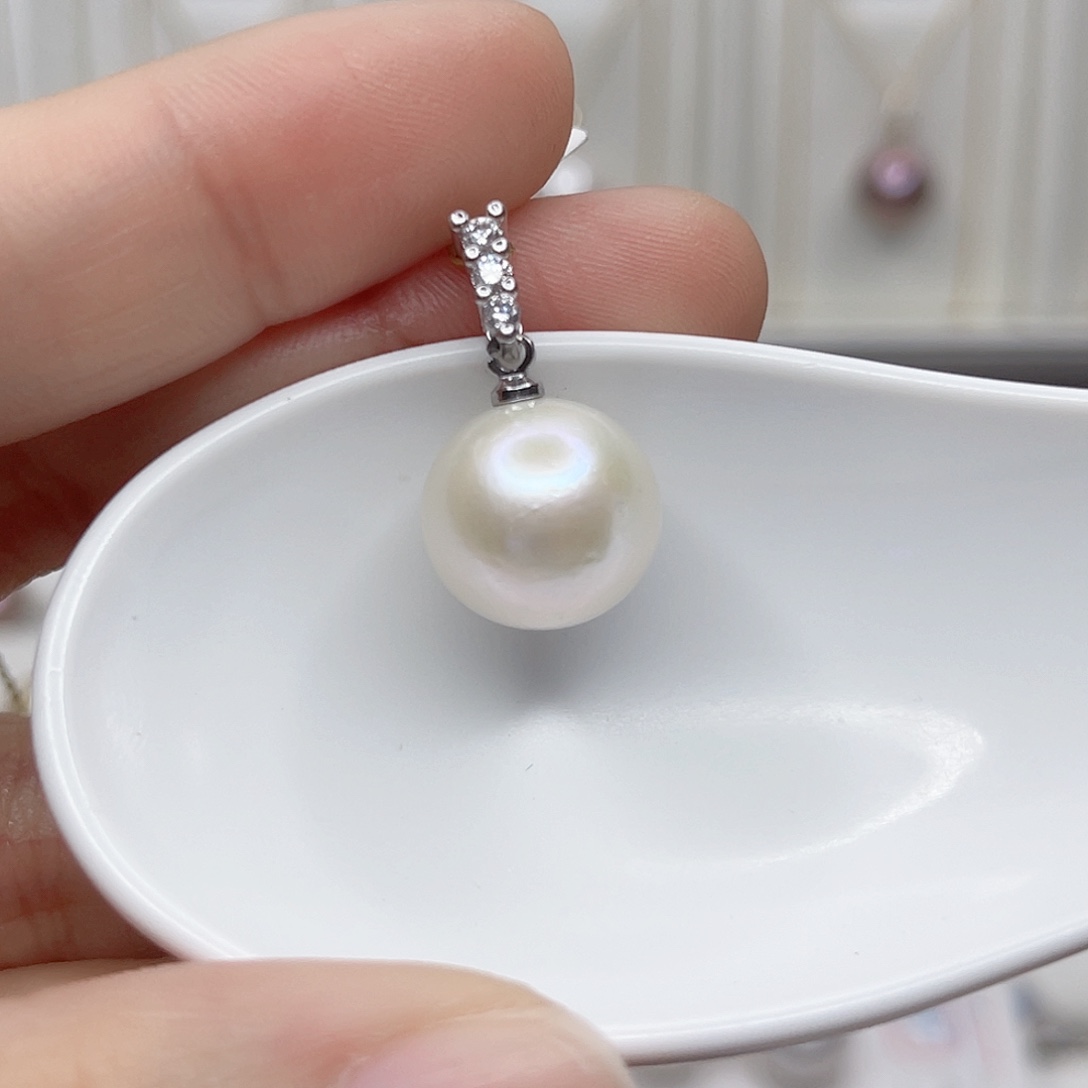 淡水珍珠吊坠(赠链)未镶嵌