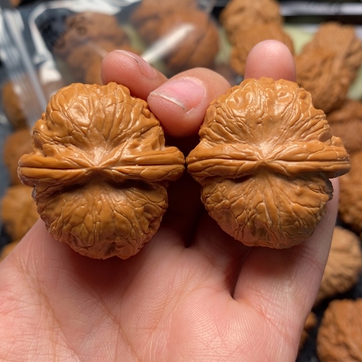 文玩核桃把件ღ**精品元宝37