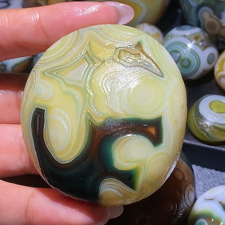 玛瑙/玉髓未镶嵌珠宝奇石109