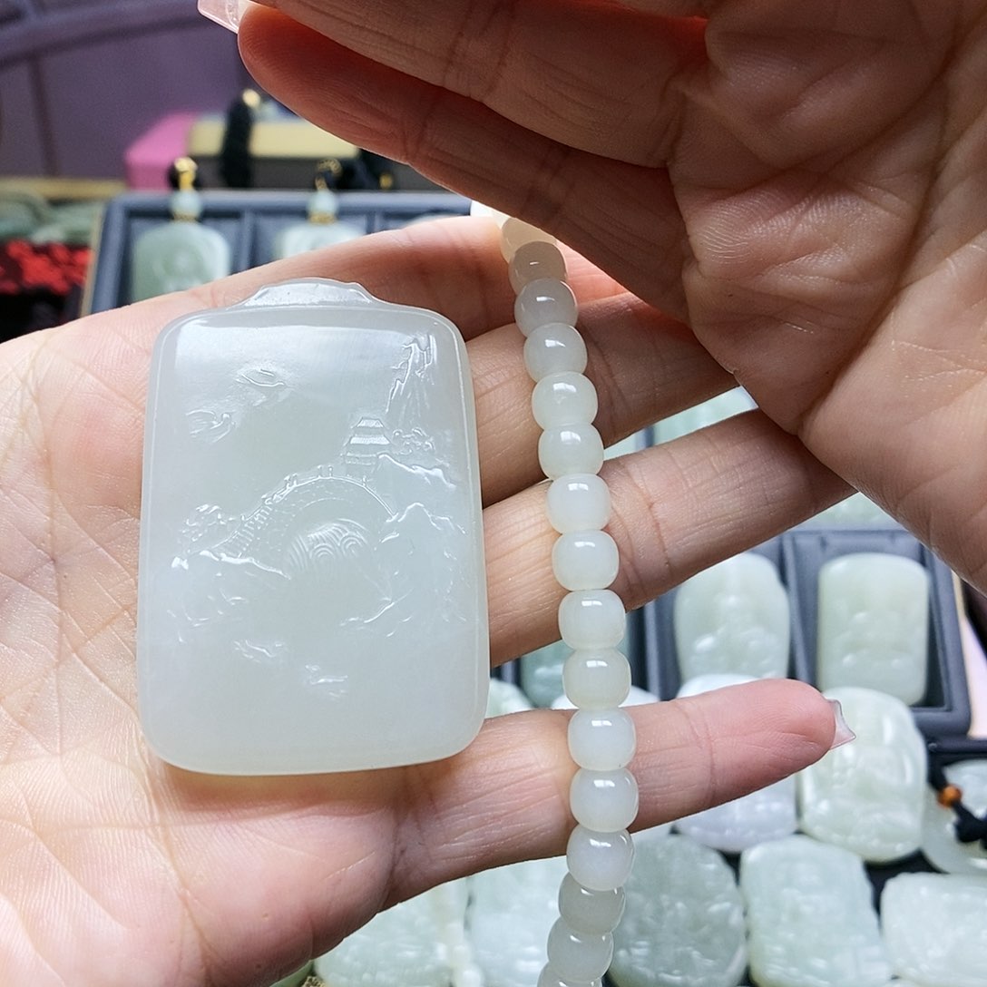 和田玉颈饰未镶嵌?***?