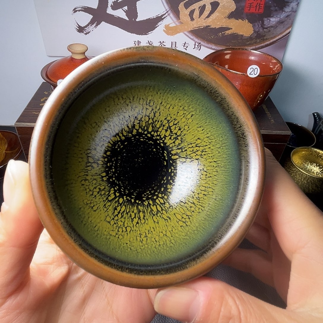 茶盏这就是所谓一群爱