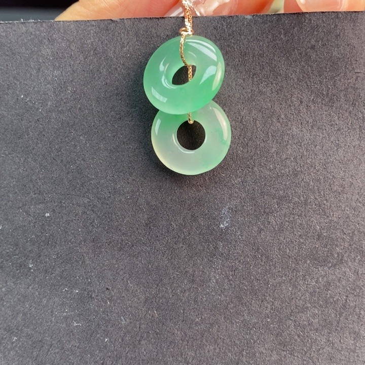 石英质玉耳钉未镶嵌