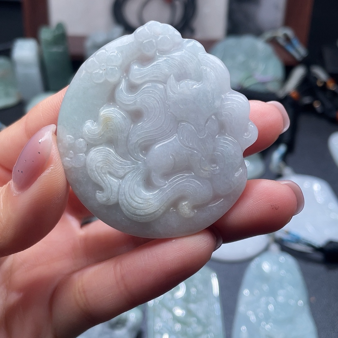 翡翠未镶嵌颈饰翡翠