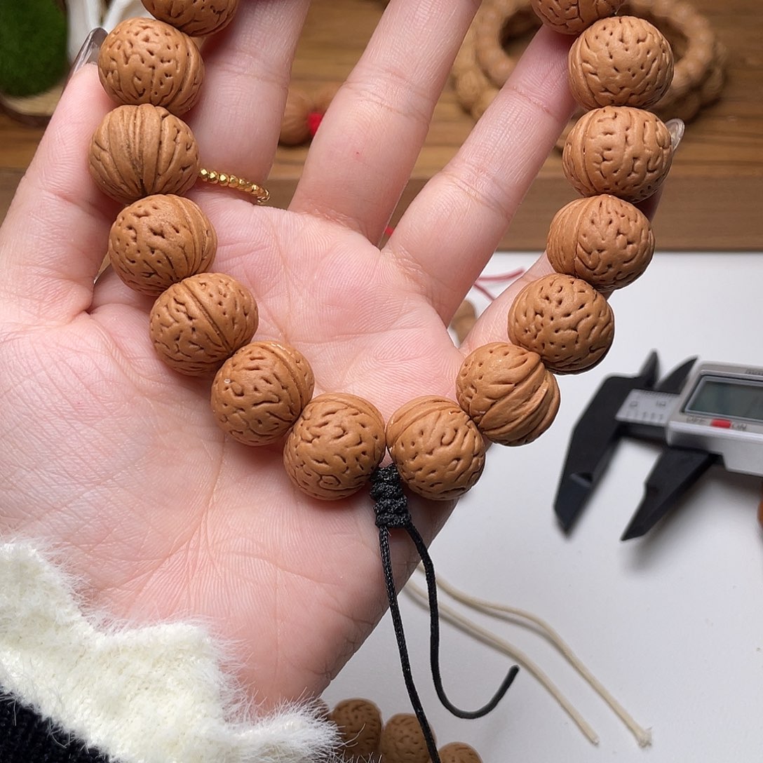 山***！18加野生灯笼滴溜圆矮3