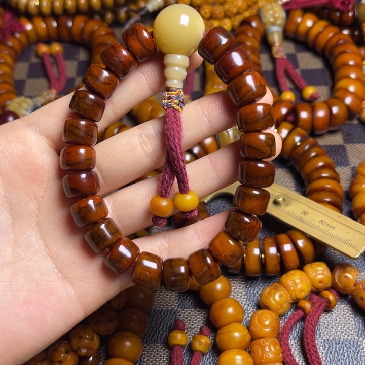 藏区牛牛材质手串