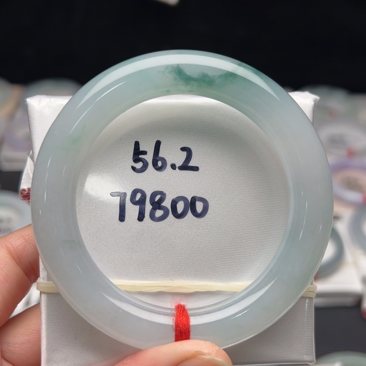 翡翠未镶嵌手镯（圆镯）