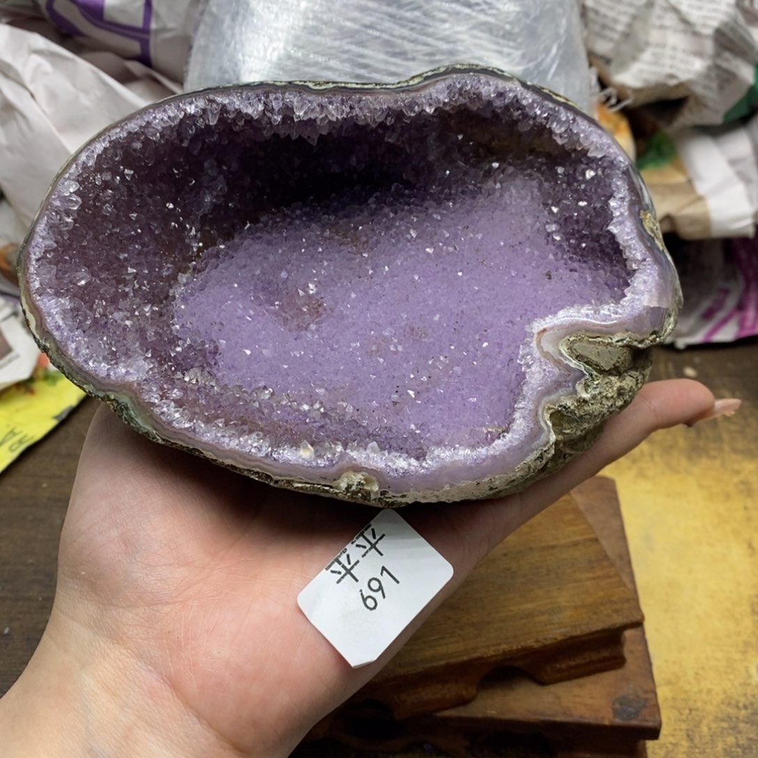 紫晶乌拉圭未镶嵌