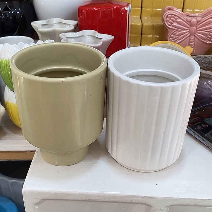 陶盆有孔 瑕疵针孔漏釉介意勿拍外口 8外高10