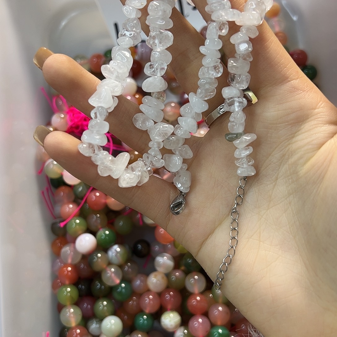 玛瑙/玉髓合金珠宝半成品白水碎石一条