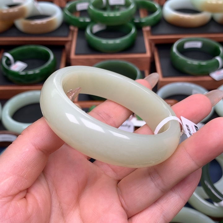 和田玉5758圈口未镶嵌