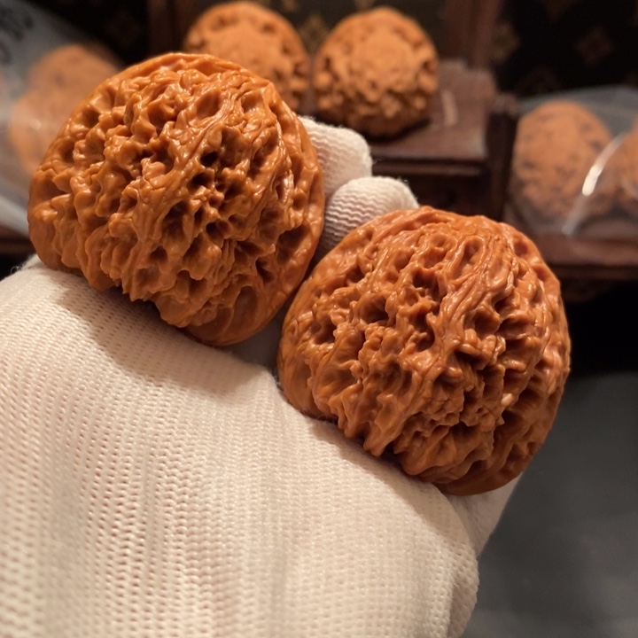 文玩核桃把件南疆石