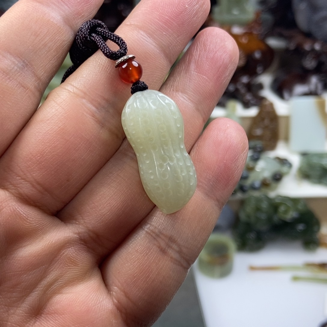 【闪购商品】吊坠(不含链)未镶嵌和田玉