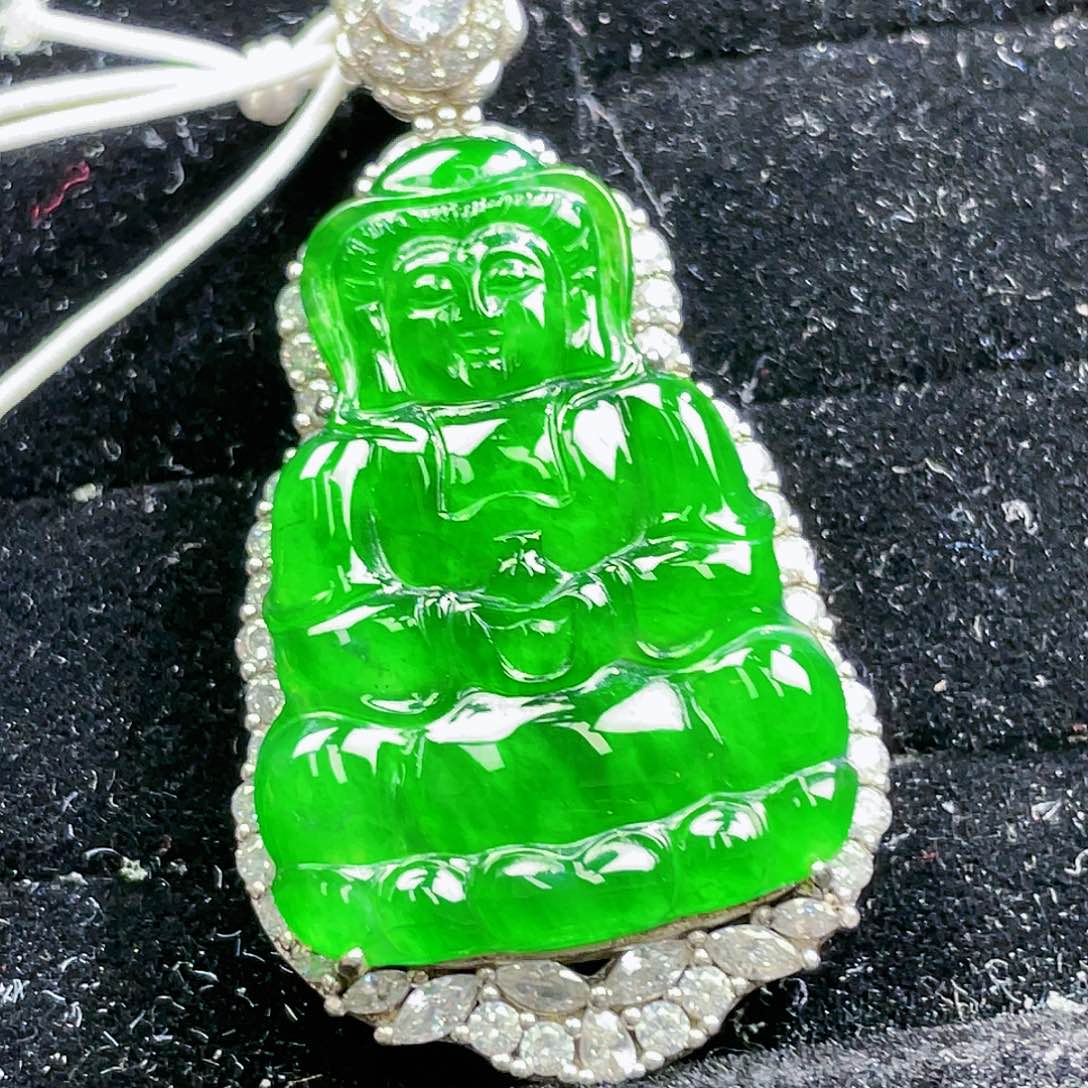 翡翠颈饰未镶嵌37，