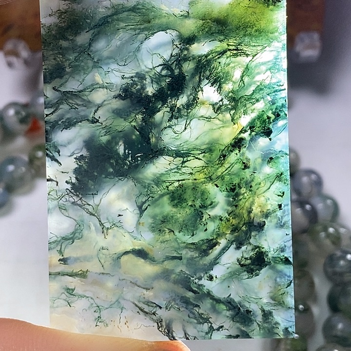 梦***由玛瑙/玉髓未镶嵌颈饰