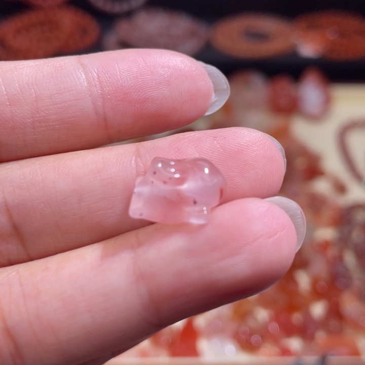 南红玛瑙飞兔未镶嵌641