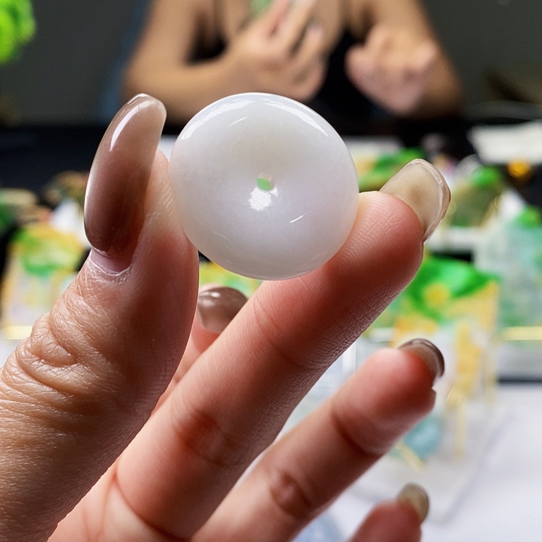 颈饰未镶嵌翡翠翡翠A货