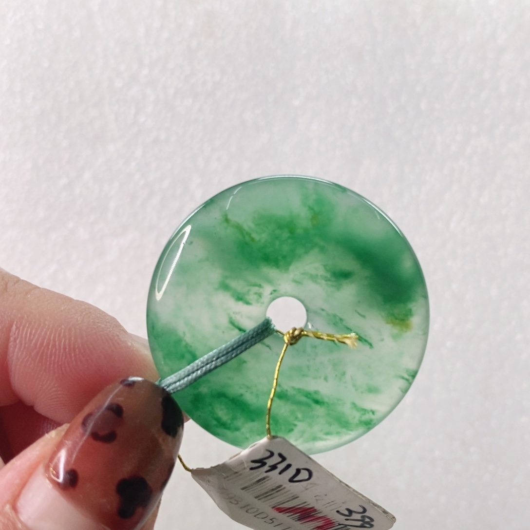 石英质玉未镶嵌颈饰