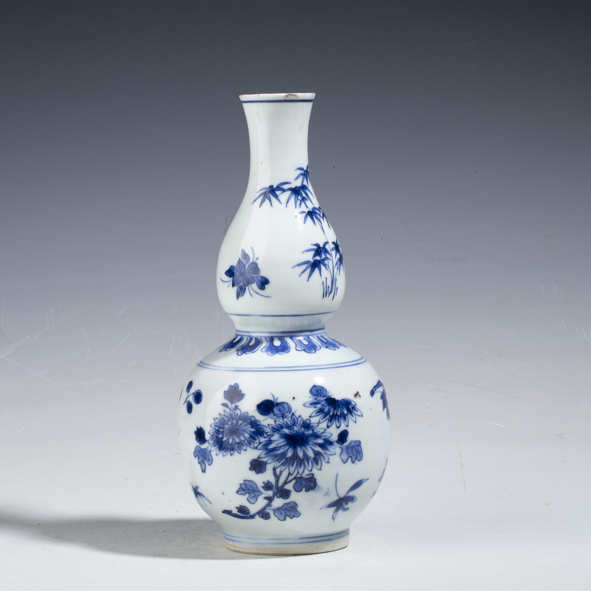 【拍卖-明晚】·青花折枝花卉纹葫芦瓶