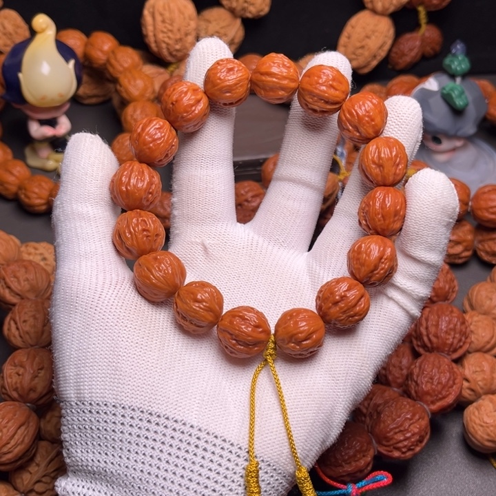 爱***仔文玩核桃手串八棱