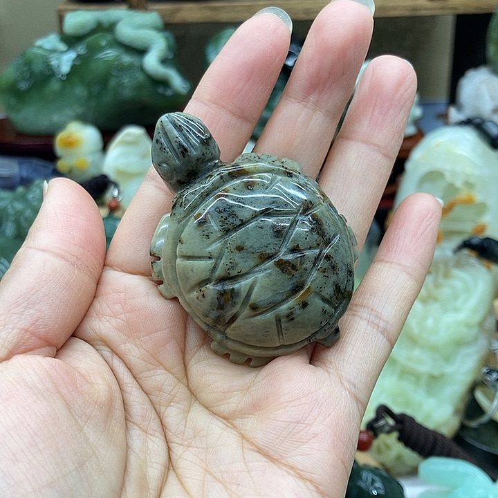 岫玉手把件未镶嵌