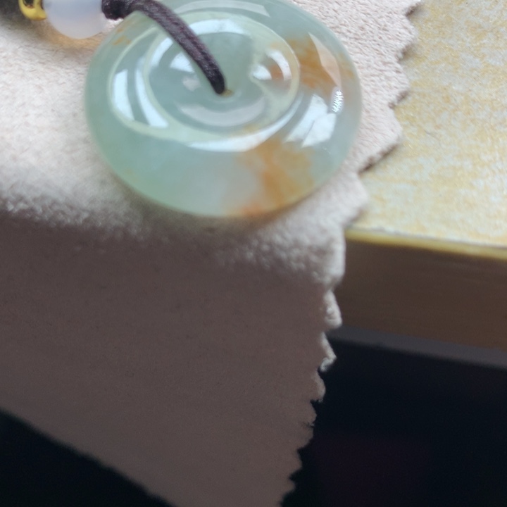 翡翠颈饰未镶嵌吊坠