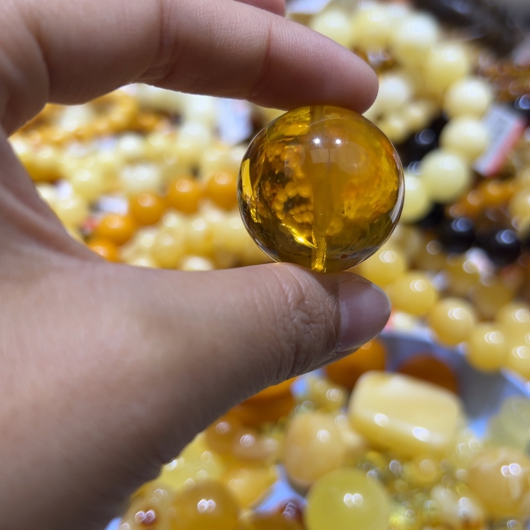 琥珀珠宝奇石未镶嵌