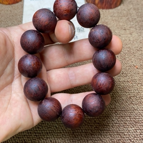 藤类A95降真香2.0圆珠红油玉化高货