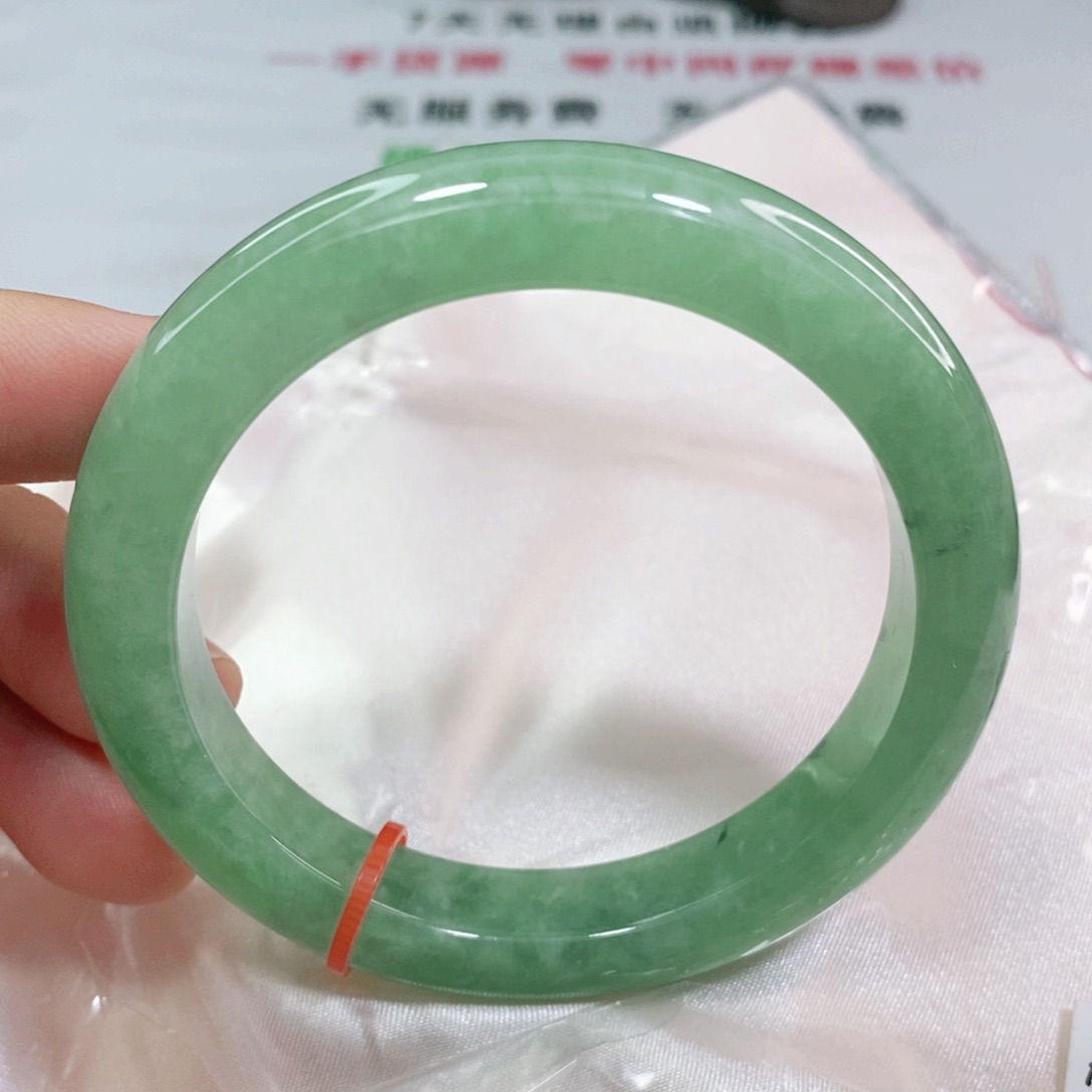 翡翠手镯未镶嵌三****师58.6圈口
