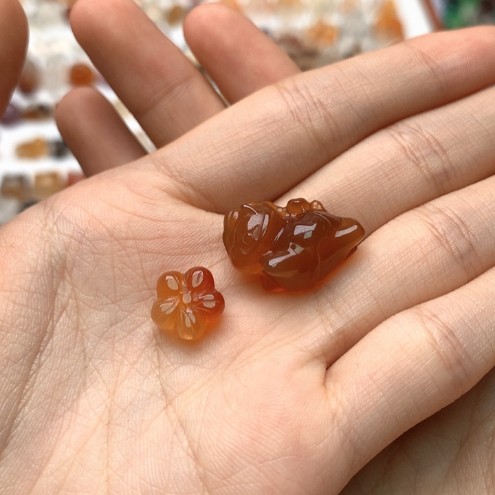 玛瑙/玉髓未镶嵌玛瑙飞马加花