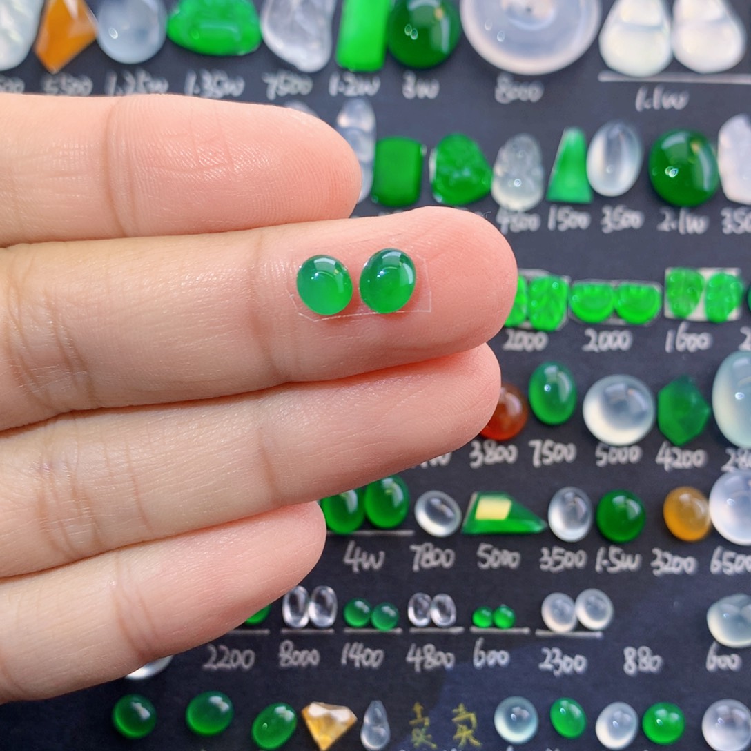 翡翠未镶嵌颈饰天然翡翠玉石绿蛋