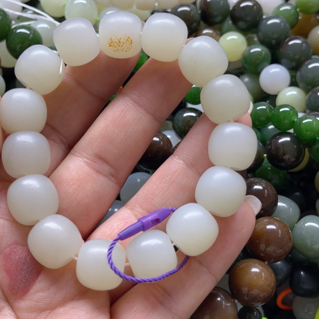 和田玉手链未镶嵌