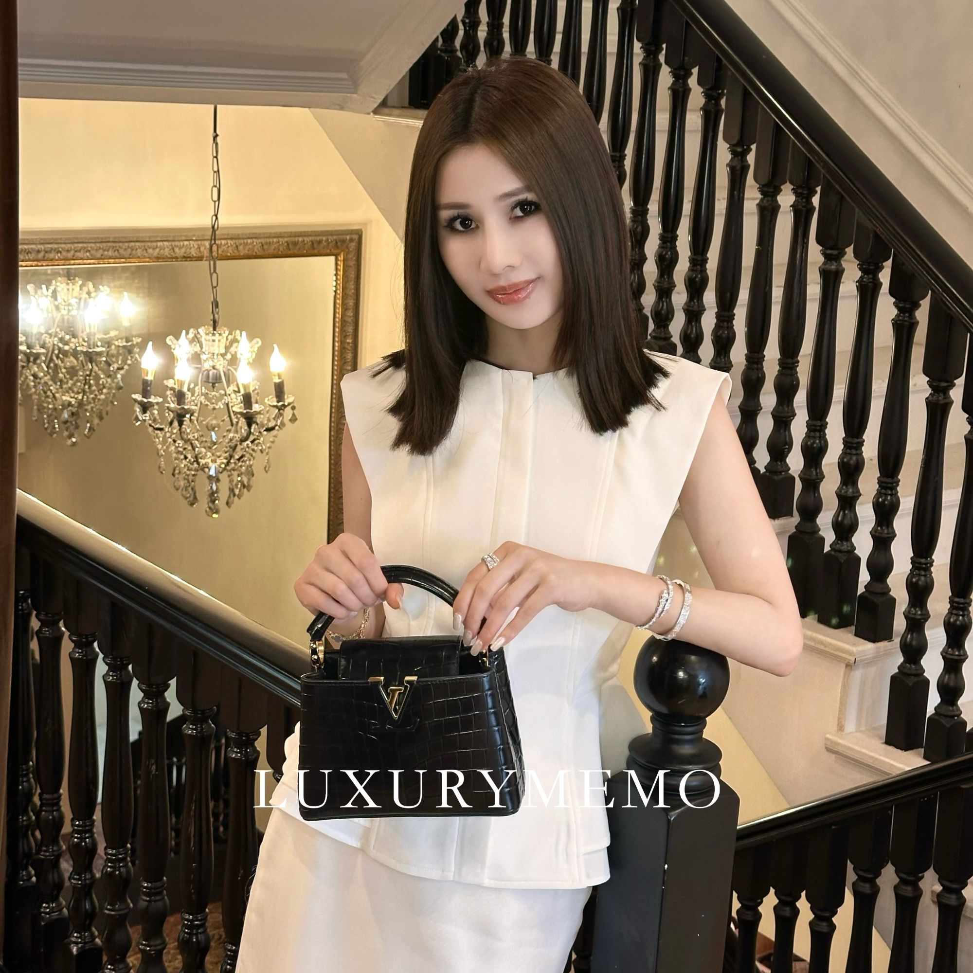 LUXURYMEMO【巴黎秀场】 收腰白色时尚百搭马甲立体剪裁显瘦上衣