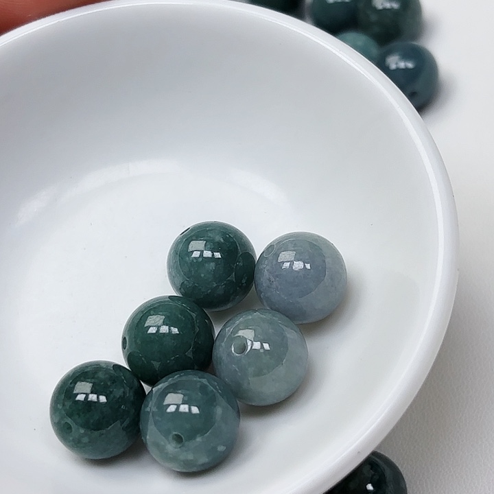 翡翠手链未镶嵌散珠6颗卡13