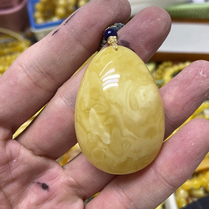 蜜蜡未镶嵌裸石吊坠