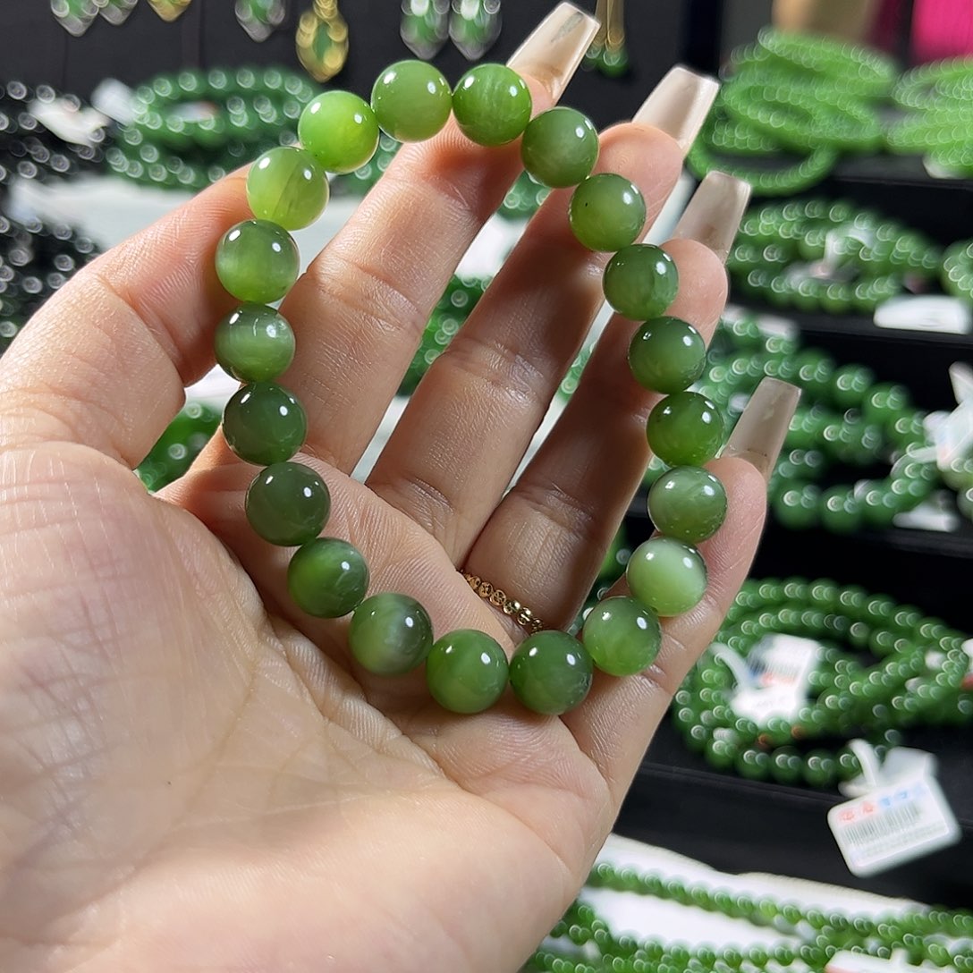 未镶嵌和田玉（碧玉）手链9.5