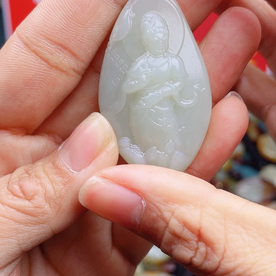 和田玉颈饰未镶嵌