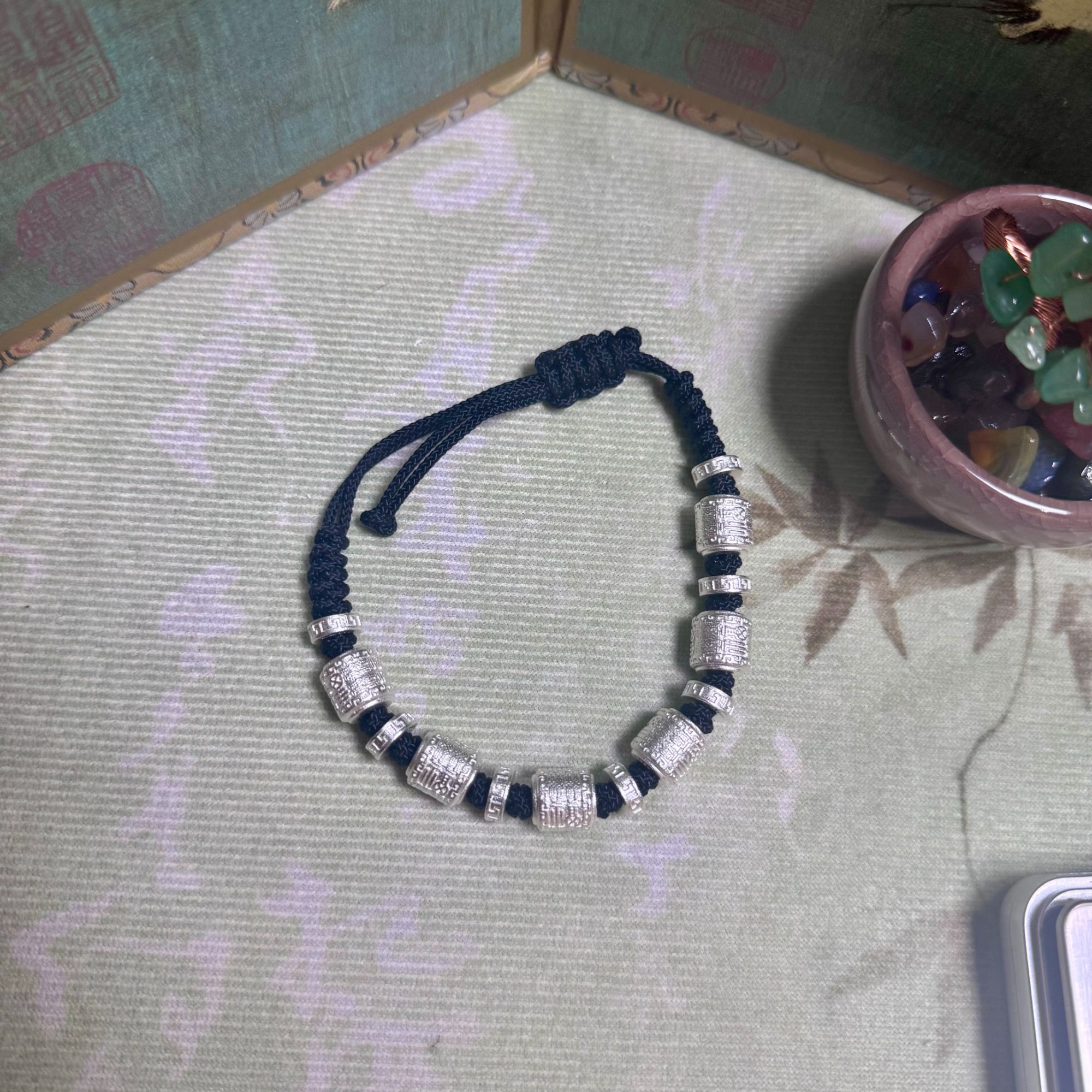 足银手镯 黑绳转经大隔珠