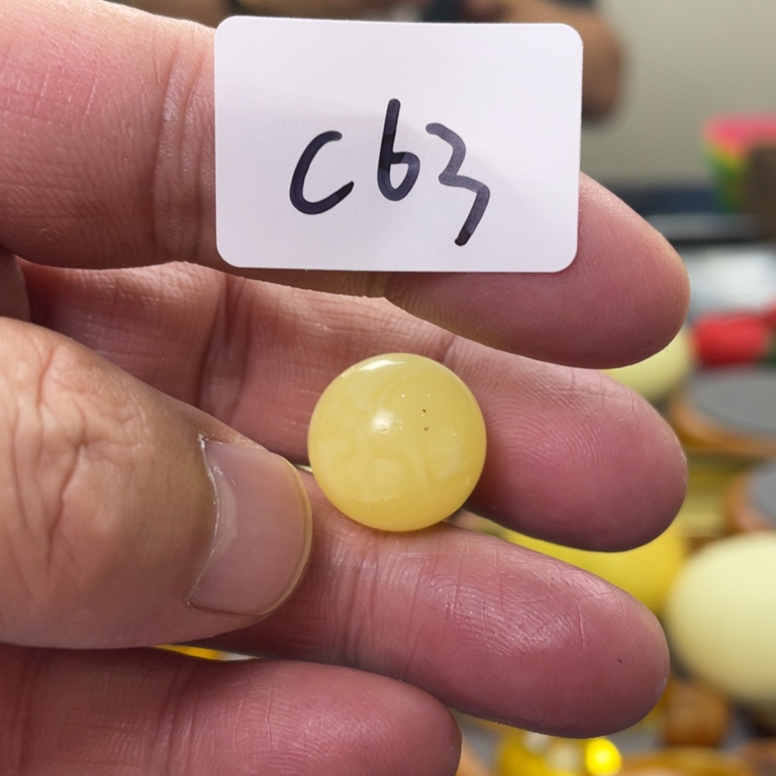 手链琥珀未镶嵌多样性发，发其中一件