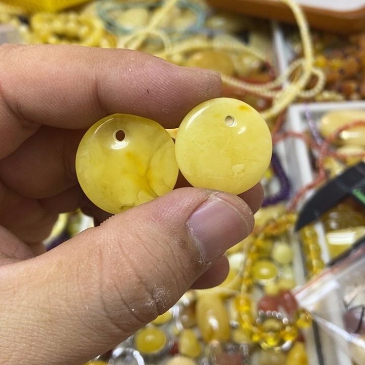 蜜蜡未镶嵌裸石多样性发货其一