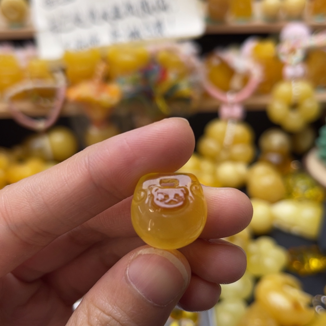 琥珀未镶嵌珠宝奇石