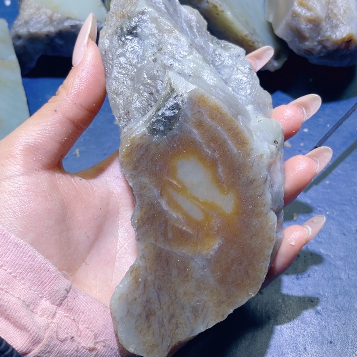 和田玉未镶嵌珠宝半成品