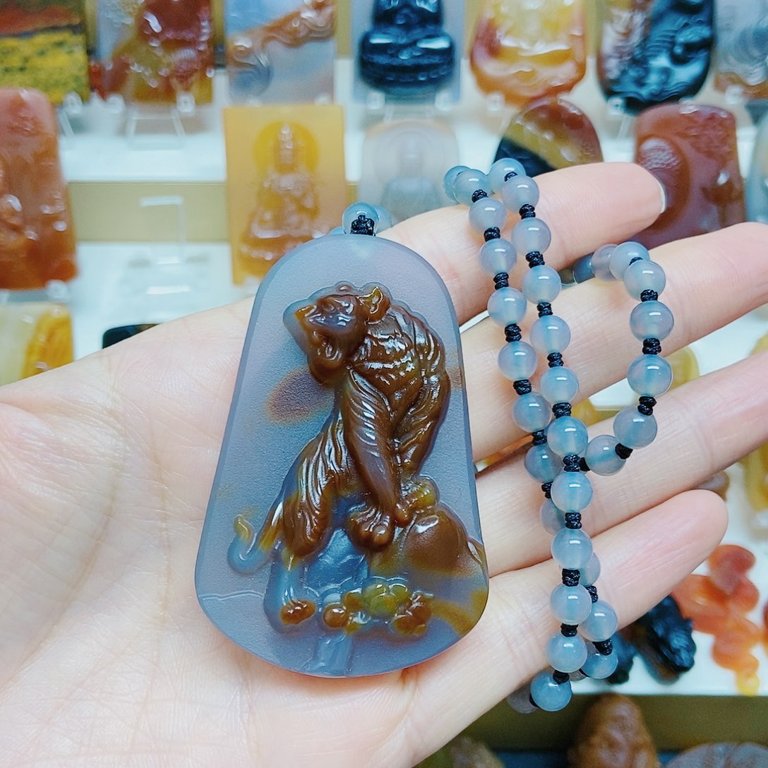 玛瑙/玉髓颈饰未镶嵌幸**娜