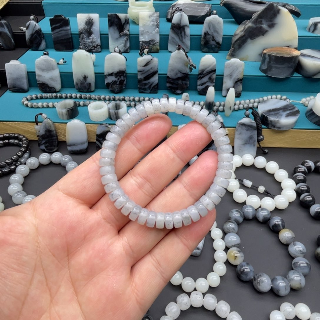 和田玉手串未镶嵌