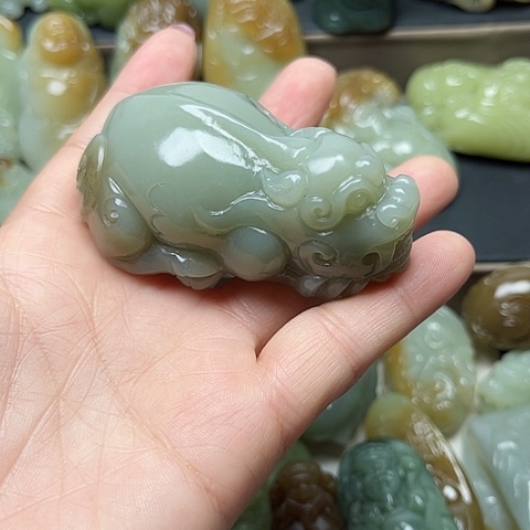 颈饰未镶嵌和田玉斌**物