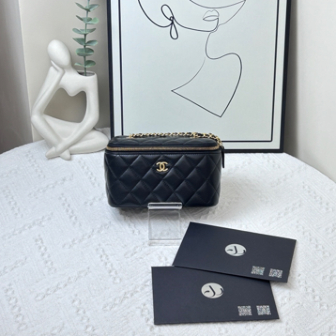 95新 Chanel/香奈儿 化妆盒 黑金 芯片款 22年/JW5871