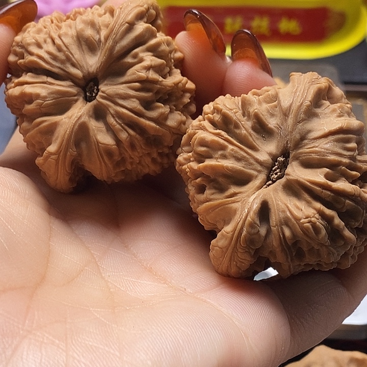 桀***驯吊坠文玩核桃南江石